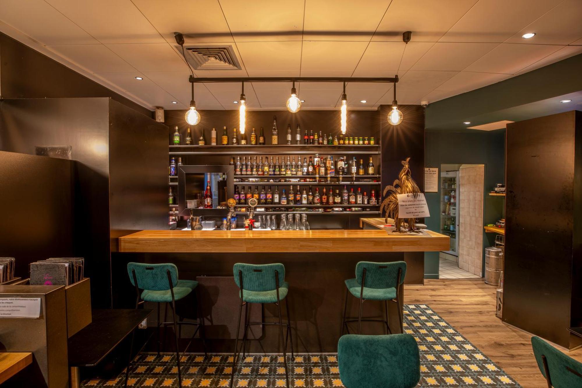 Logis Hotel Des Bourbons Montluçon Eksteriør billede
