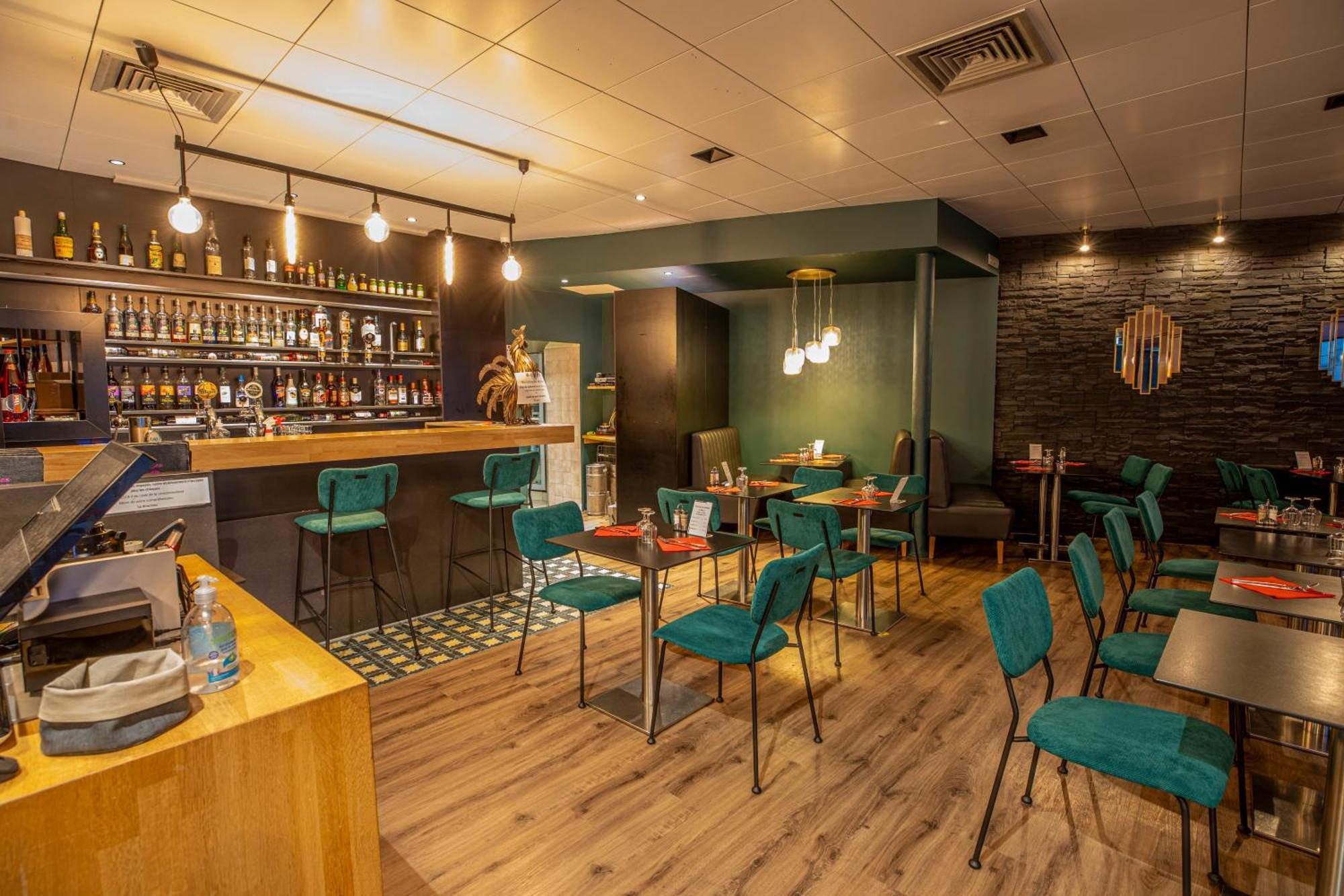 Logis Hotel Des Bourbons Montluçon Eksteriør billede