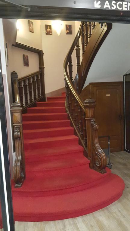 Logis Hotel Des Bourbons Montluçon Eksteriør billede