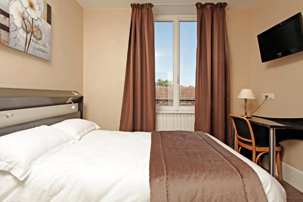 Logis Hotel Des Bourbons Montluçon Værelse billede